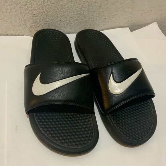 Nike Benassi JDI Slides Black White Sandals Swoosh Logo Slip On Men's 11 - Picture 2 of 8